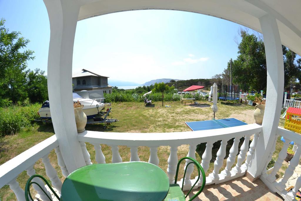 Apartmani Jenny I Tania Lopar Ngoại thất bức ảnh