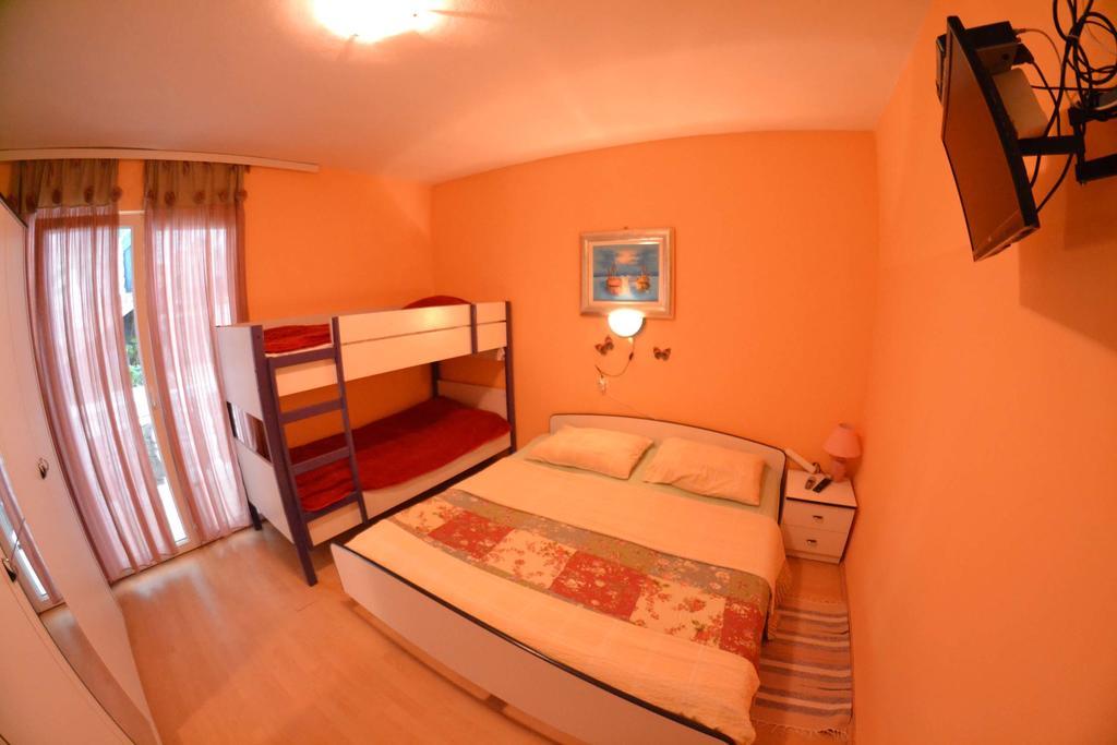 Apartmani Jenny I Tania Lopar Ngoại thất bức ảnh