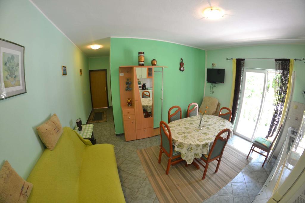 Apartmani Jenny I Tania Lopar Ngoại thất bức ảnh