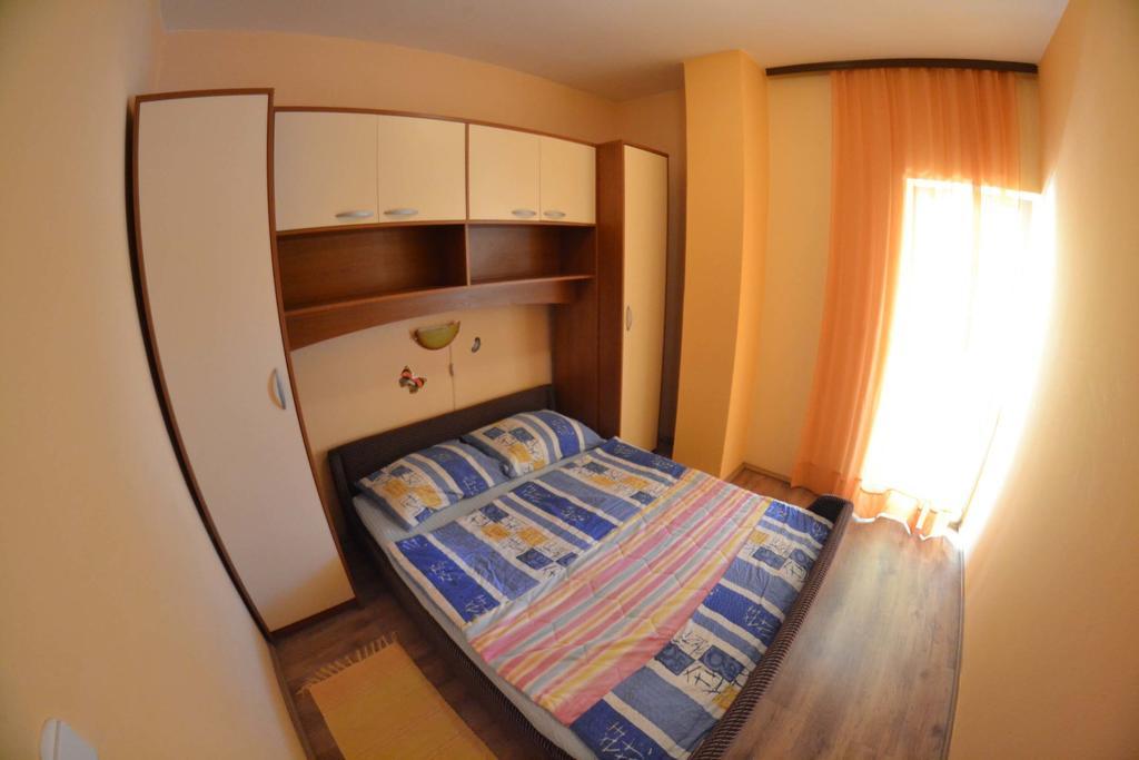 Apartmani Jenny I Tania Lopar Ngoại thất bức ảnh