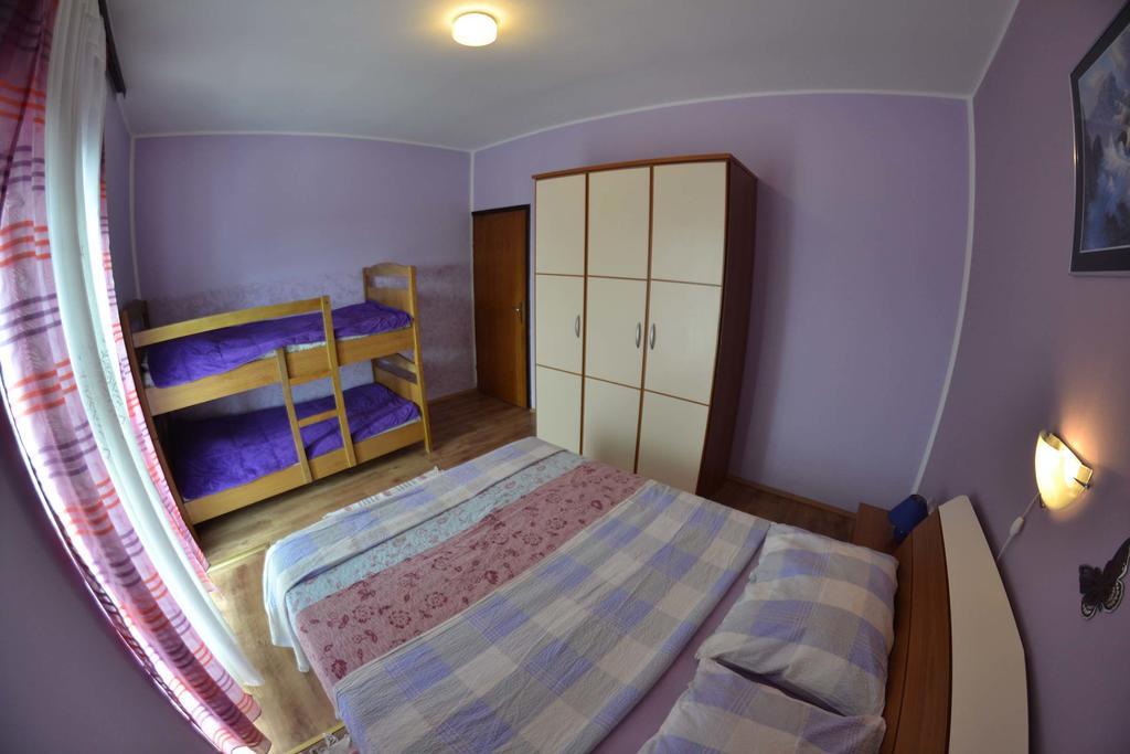 Apartmani Jenny I Tania Lopar Ngoại thất bức ảnh