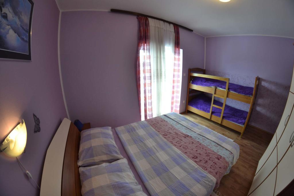 Apartmani Jenny I Tania Lopar Ngoại thất bức ảnh