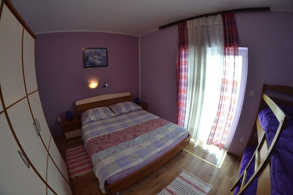 Apartmani Jenny I Tania Lopar Ngoại thất bức ảnh